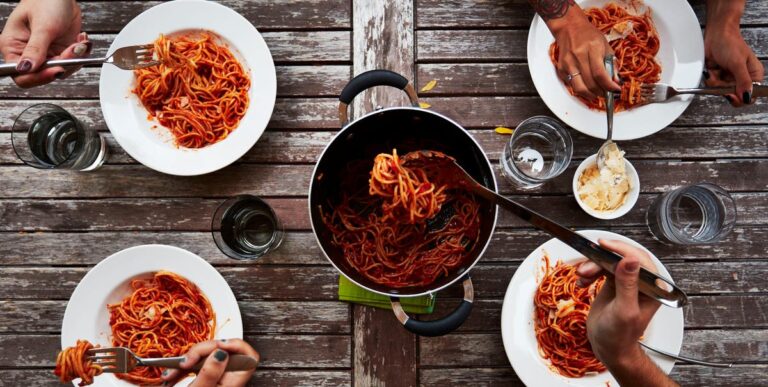 Que manger avant un demi-marathon pour rester fort à travers les kilomètres



