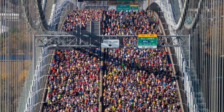 Seulement 2 à 3% des candidats ont été sélectionnés pour courir le marathon de New York 2025



