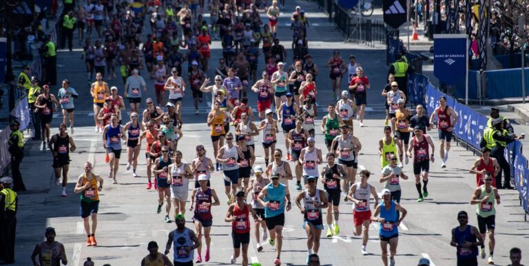 Voici les célébrités et les notables qui dirigent le marathon de Boston 2025



