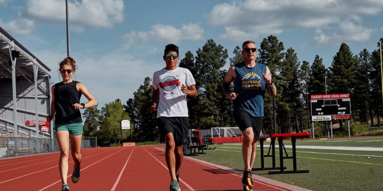 Comment construire votre endurance de vitesse pour écraser les derniers kilomètres d'une course



