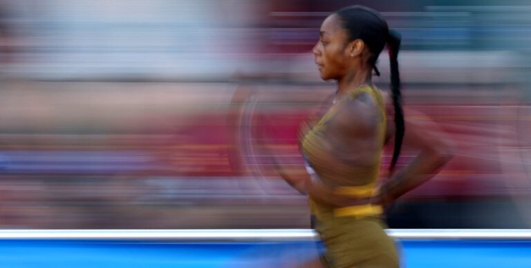 La science dit que Sha'carri Richardson pourrait techniquement courir sur l'eau - la preuve de



