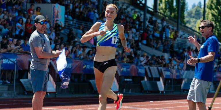 3 jours après son record de mile au lycée, Jane Hedengren brise le record de 2 milles de 17 secondes



