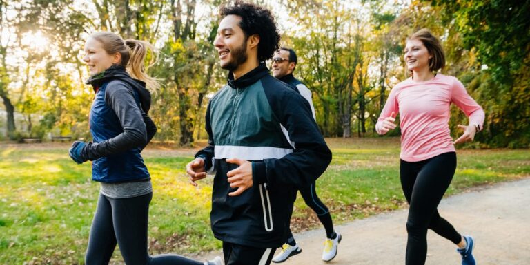 Exactement pourquoi vous devriez faire du jogging des courses de récupération



