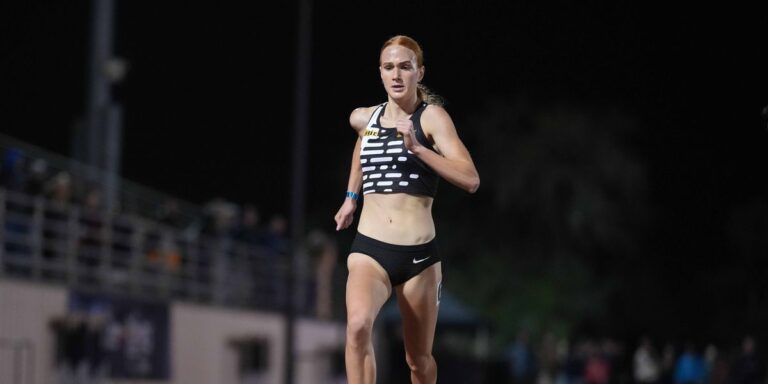 Une ligue à elle: Jane Hedengren basse le record du lycée de lycée de 4 secondes



