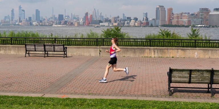 À quel point vos courses dures devraient-elles être difficiles? Les experts partagent la clé pour maîtriser vos entraînements les plus difficiles



