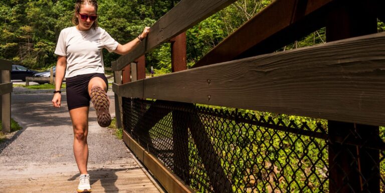 Cette routine d'échauffement en trois étapes est tout ce dont vous avez besoin pour votre prochaine course



