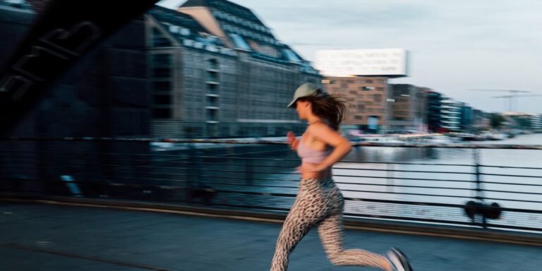 8 Avantages pour la santé soutenus par la science de la marche



