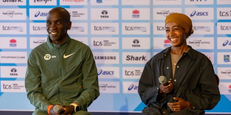Surprendre! Eliud Kipchoge et Sifan Hassan dirigent le marathon de New York



