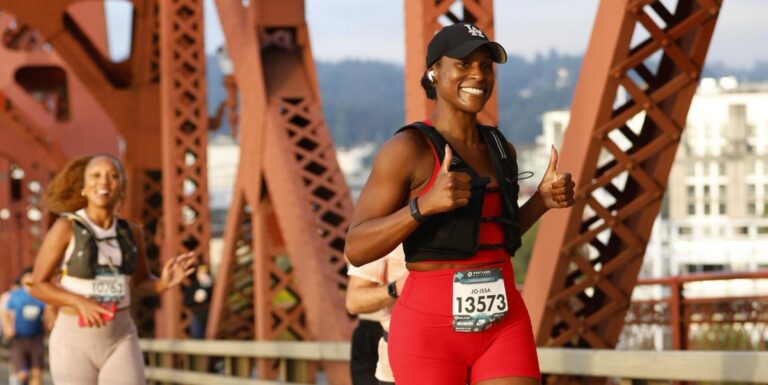 Issa Rae a couru le marathon de Portland: «Je ne peux pas croire que je l'ai fait»



