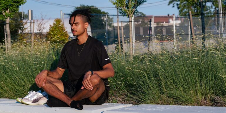 J'ai commencé à paniquer à cause des blessures et des maladies pendant le marathon. Ce conseil m'a aidé à me détendre.



