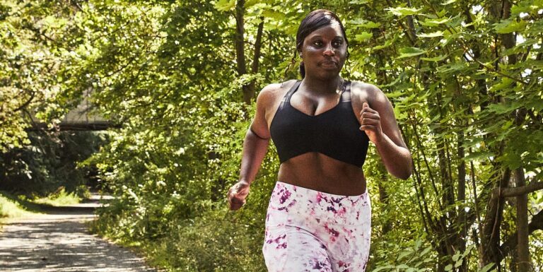 La vérité sur la taille, l'ajustement et la fonction des soutiens-gorge de sport



