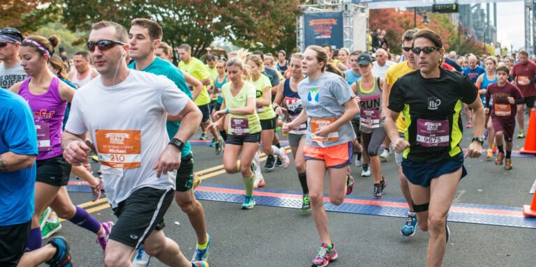 Les demi-marathons hivernaux sont essentiellement un code de triche PR. Voici comment vous pouvez courir votre meilleure moitié à ce jour.



