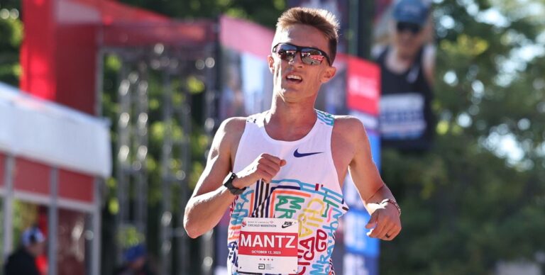 Les entraînements de vitesse qui ont préparé Conner Mantz à un marathon record




