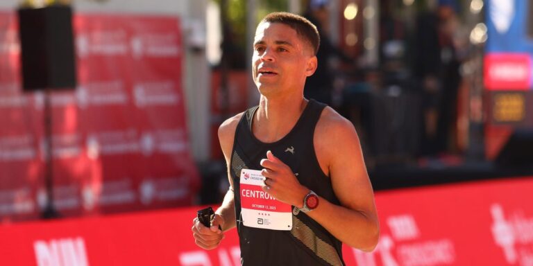Matthew Centrowitz bat son temps au marathon de près de 2 minutes à Chicago



