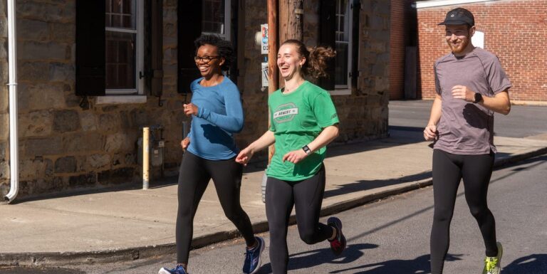 Vous avez du mal à rester dans la zone 2 ? Voici comment nous veillons à ce que nos courses faciles soient vraiment faciles.



