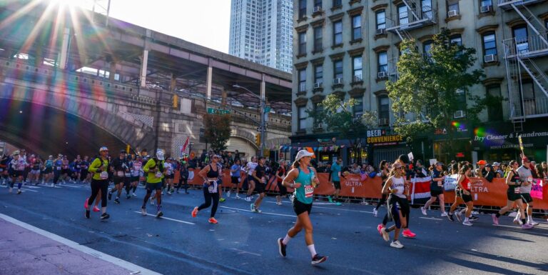 Les finalistes du marathon de New York ne manquent jamais d'inspirer. Laissez leurs histoires motiver vos objectifs de course.



