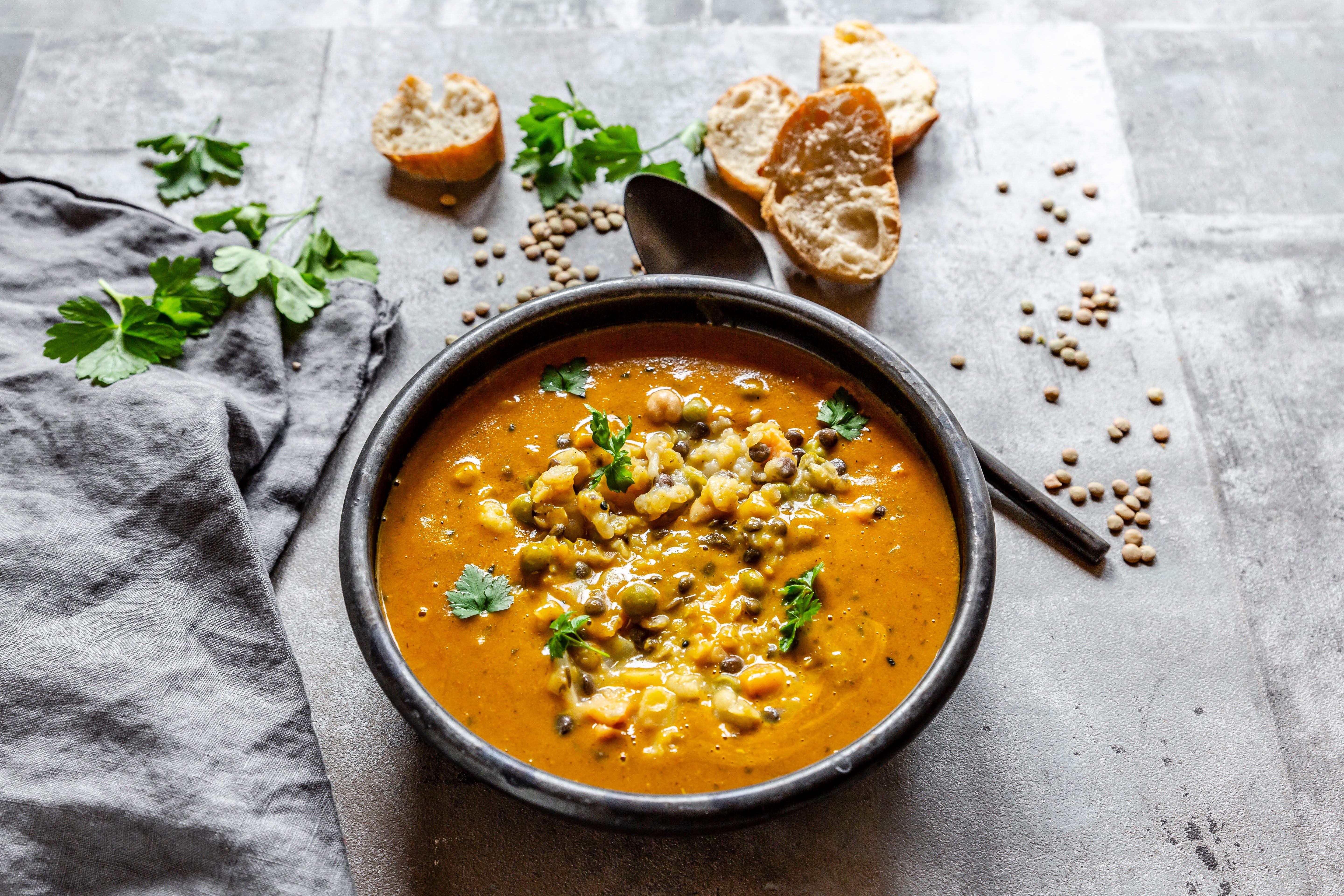 bol de soupe aux lentilles lentilles cuites au potassium