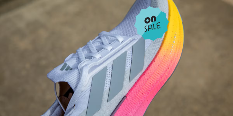 L'Adidas Ultraboost 5X que nous aimons est à plus de la moitié en ce moment
