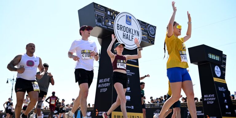 Les célébrités qui ont dirigé le Brooklyn Half 2026
