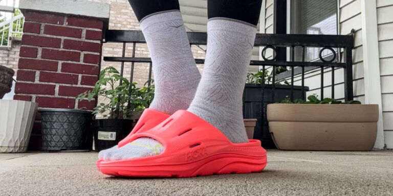 Les diapositives Hoka Ora 3 comprennent mieux que la plupart des gens la misère après une course
