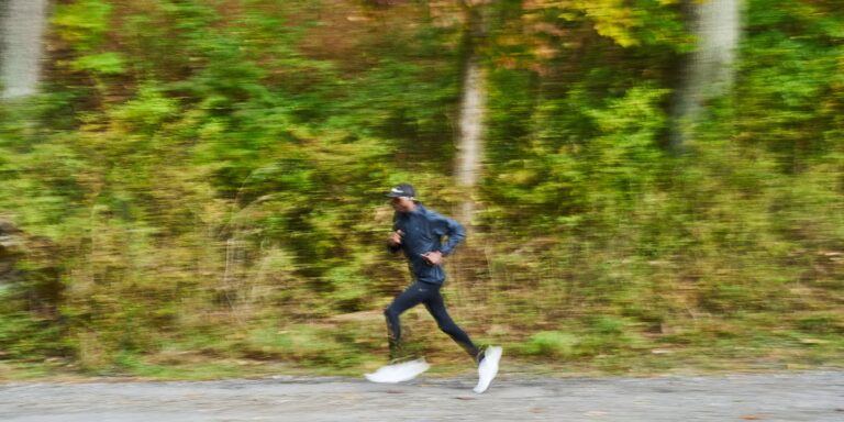 3 signes que vous êtes prêt à courir plus vite, selon les entraîneurs

