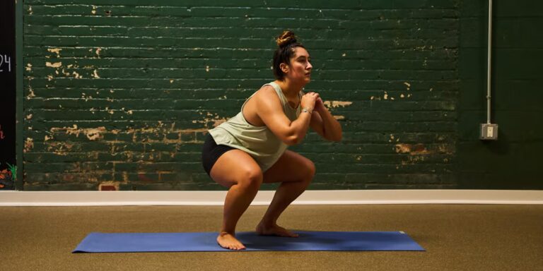 Comment faire des squats : conseils de forme, erreurs et variations
