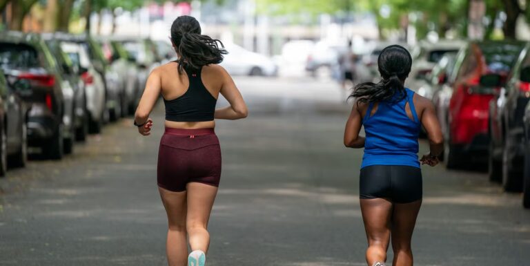 Évitez les blessures et améliorez les performances lors de courses longues et lentes.
