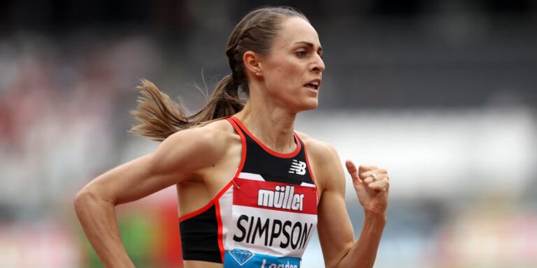 Jenny Simpson, triple olympienne, s'effondre lors d'un « incident médical » lors d'une compétition d'athlétisme
