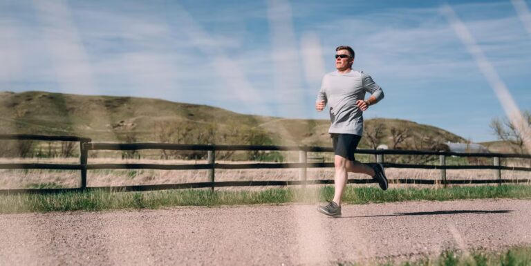 Kilométrage hebdomadaire minimum pour l'entraînement au marathon, selon les entraîneurs

