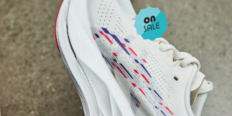 L'Asics Sonicblast Super Trainer est conçu pour des kilomètres rapides et il est à 30 % de réduction en ce moment
