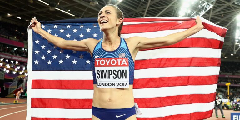 L'athlète olympique Jenny Simpson est libérée de l'hôpital après avoir subi un arrêt cardiaque lors d'une compétition d'athlétisme locale
