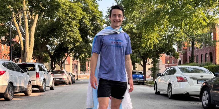 Un coureur couvre chaque rue de Chicago dans une quête de 4 000 milles
