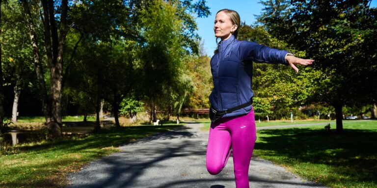 Une routine d'étirement fera de vous un coureur plus fort et plus puissant. Laissez-nous vous expliquer.
