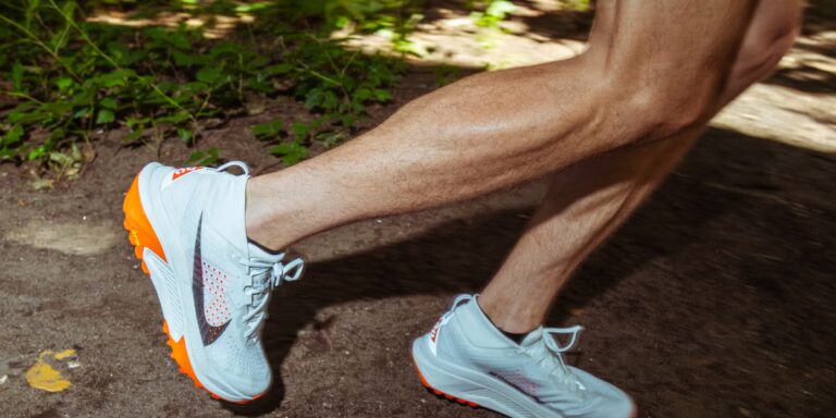 7 raisons pour lesquelles vos mollets se sentent tendus et ce que les coureurs peuvent faire
