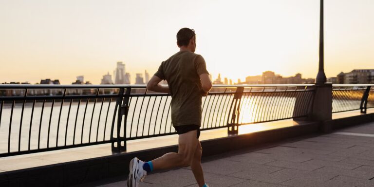 J'aime courir seul. Cela ne fait pas de moi un signal d'alarme.
