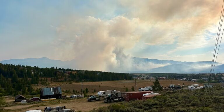 Les incendies de forêt ravagent le Colorado et bouleversent le programme de l'ultramarathon d'été

