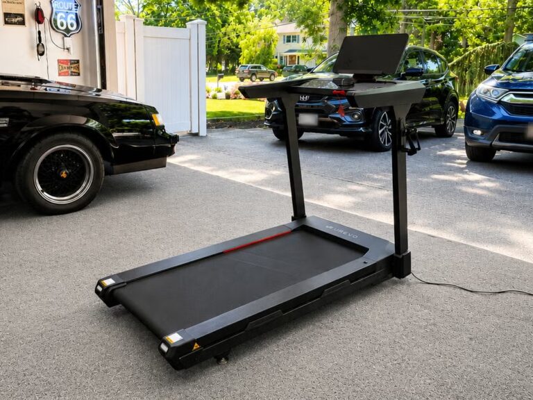 Tapis de course Urevo CyberMega : fonctionnalités d'entraînement au marathon pour 999 $
