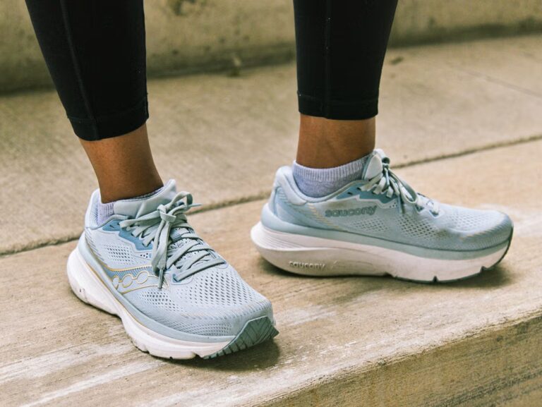 Test du Saucony Guide 19 : Idéal pour les coureurs/marcheurs et les surpronateurs
