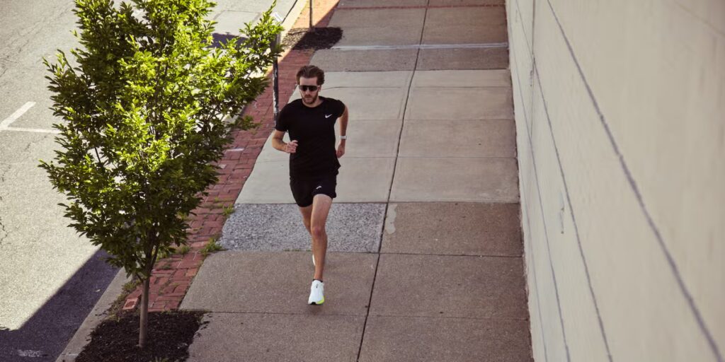Base de course minimale pour l’entraînement au marathon : ce que recommandent les entraîneurs