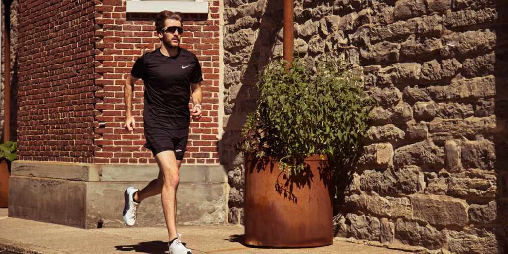 Comment l'entraînement thermique peut améliorer vos performances en course d'automne