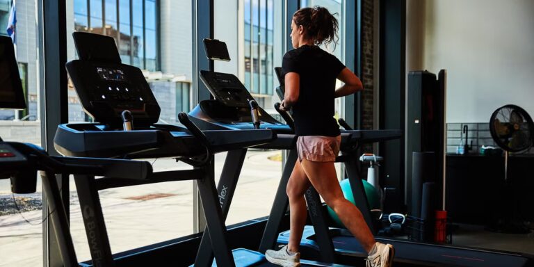 Quand utiliser le tapis roulant pour éviter les courses manquées
