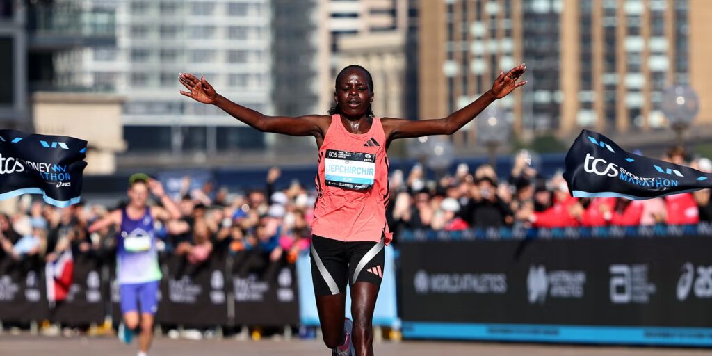 Résultats du marathon féminin de Sydney 2026 : Peres Jepchirchir domine