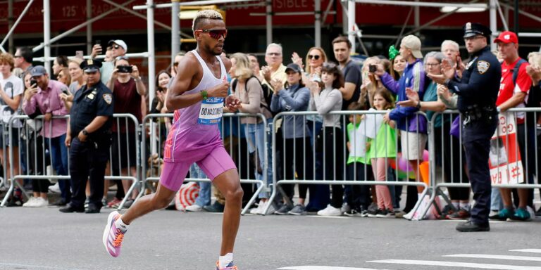 Un marathonien olympique a été porté disparu. Sa mère demande de l'aide pour le retrouver
