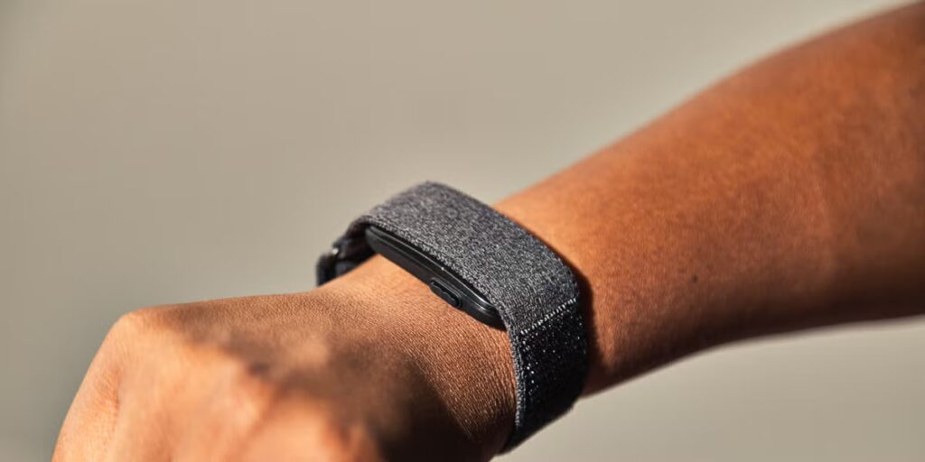 Garmin Cirqa Smart Band Review : un tracker de fitness sans écran pour les coureurs