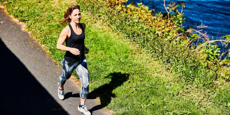 Plan d'entraînement semi-marathon de 14 semaines : conseils d'experts pour les débutants courant 13.1
