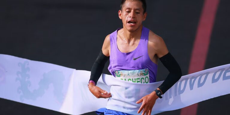 Un olympien remporte le marathon de Mexico avec une montre Casio de base à 22 $
