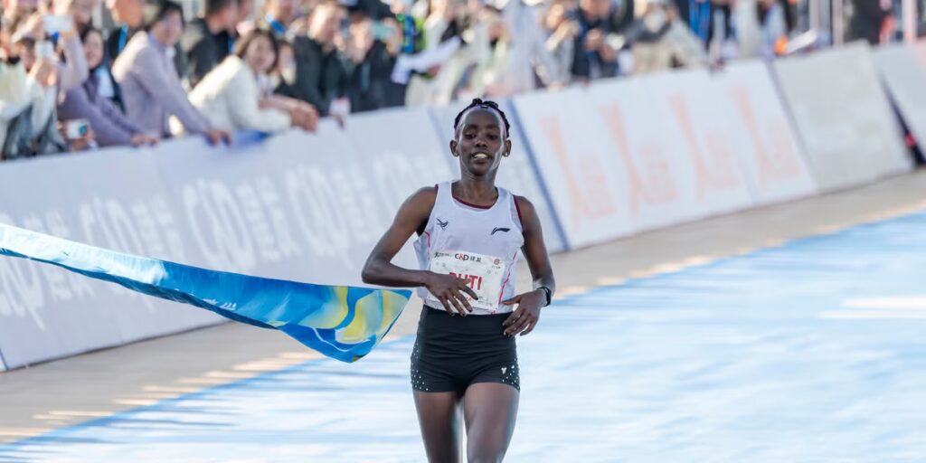 L'ancienne championne du marathon de Tokyo Ruti Aga obtient une suspension de six ans pour fausse prescription dans une affaire de dopage